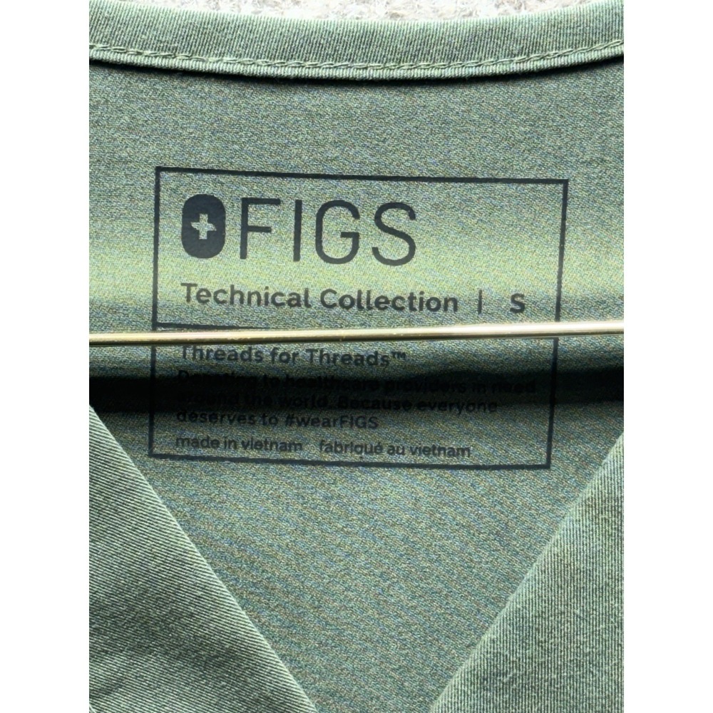 FIGS Technical Collection Olive Green V-Neck Scrub Top Small Mens Medical EUC - Picture 4 of 6